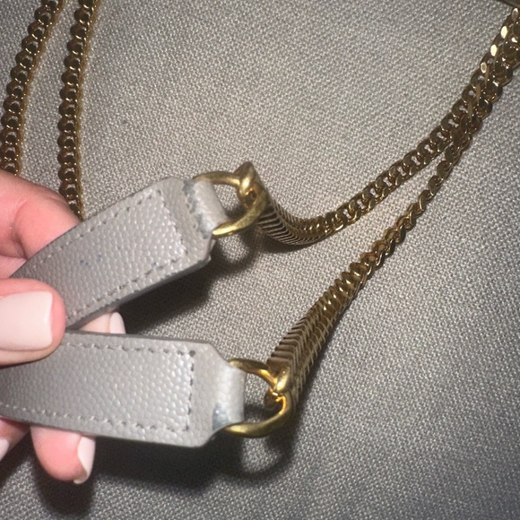 Yves Saint Laurent Gray Quilted Leather Chain Bag - Picture 15 of 16